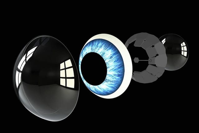 Realtà aumentata: lente a contatto con AR Mojo Lens