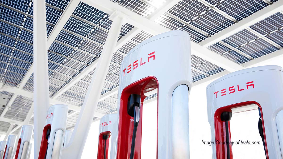 Colonnine ricarica Tesla auto elettriche