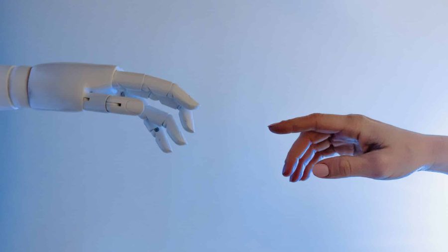 robot, ergoCub, chirurgia robotica, robotica aeroportuale, cobot
